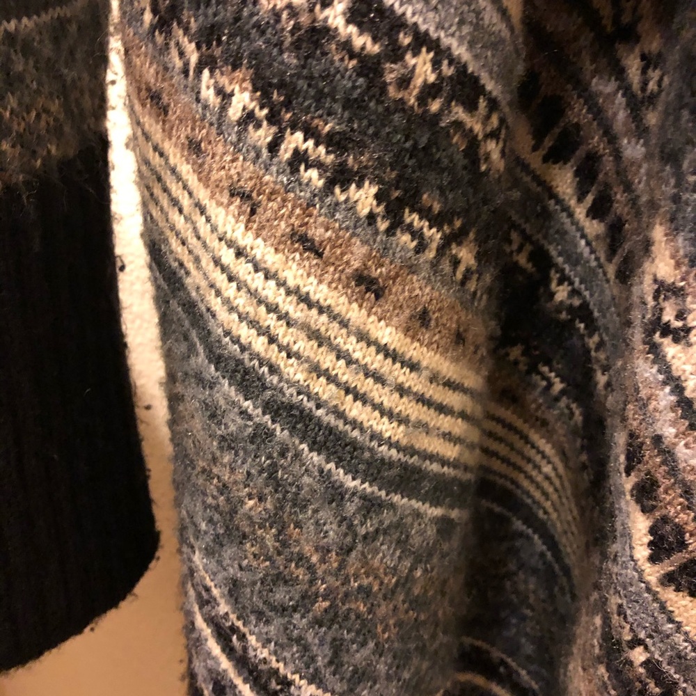 Sweater - Picture 3 of 3